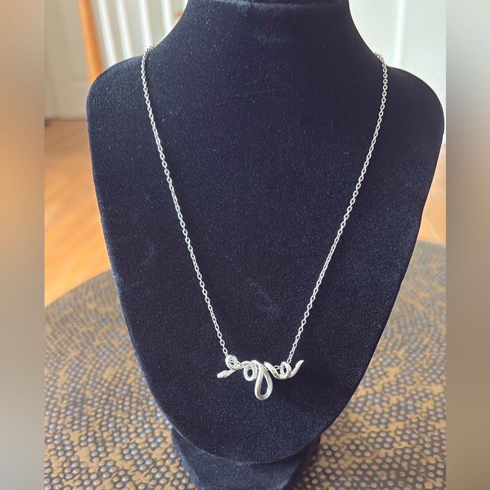 Silver Serpent Necklace - Picture 3 of 4